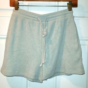 EUC WISHLIST M/L WOMAN'S SHRTS